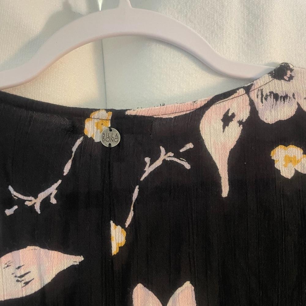 Billabong Black Tunic Top with Pink and White Floral large - Picture 5 of 6